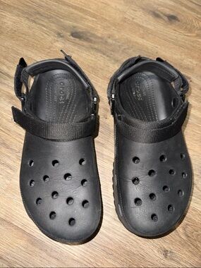 Crocs Classic Hiker Clogs in black, size - M10/W12